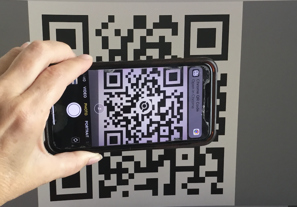 phone_to_QR_code.png